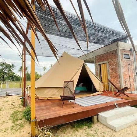 Rembulan Escape Bell Tent 1 Kampung Penarik Kültér fotó